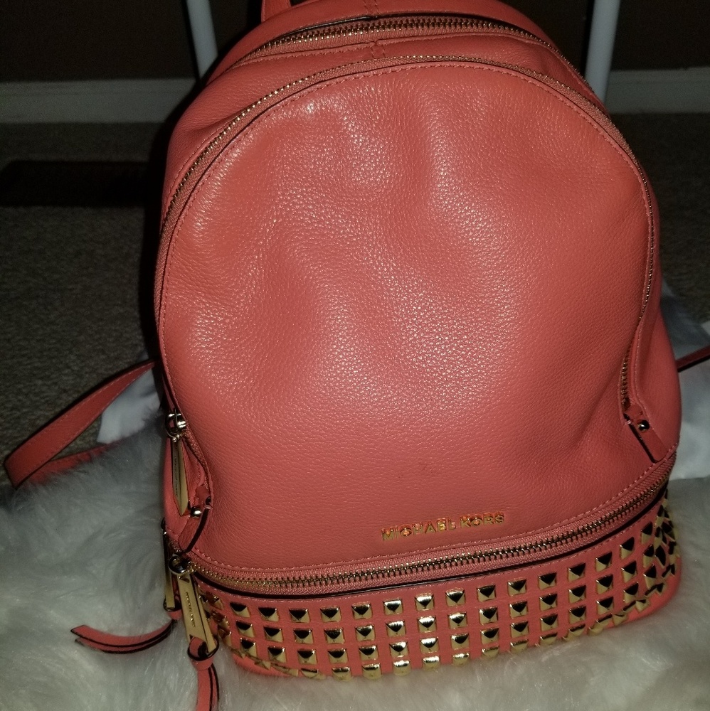 Micheal Kors Medium (Peach color)  Rhea backpack
